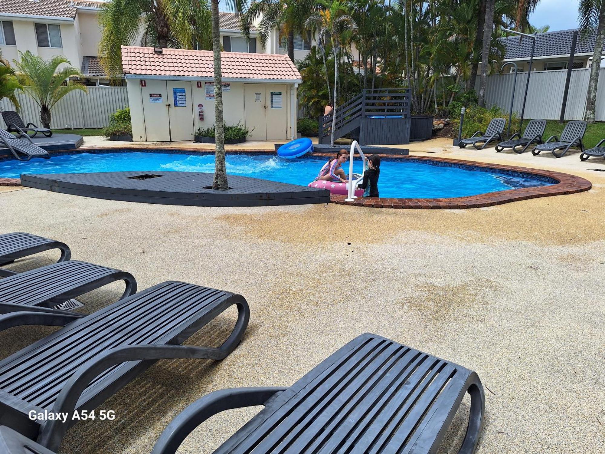 Apartment Elanora 3 Bedroom *