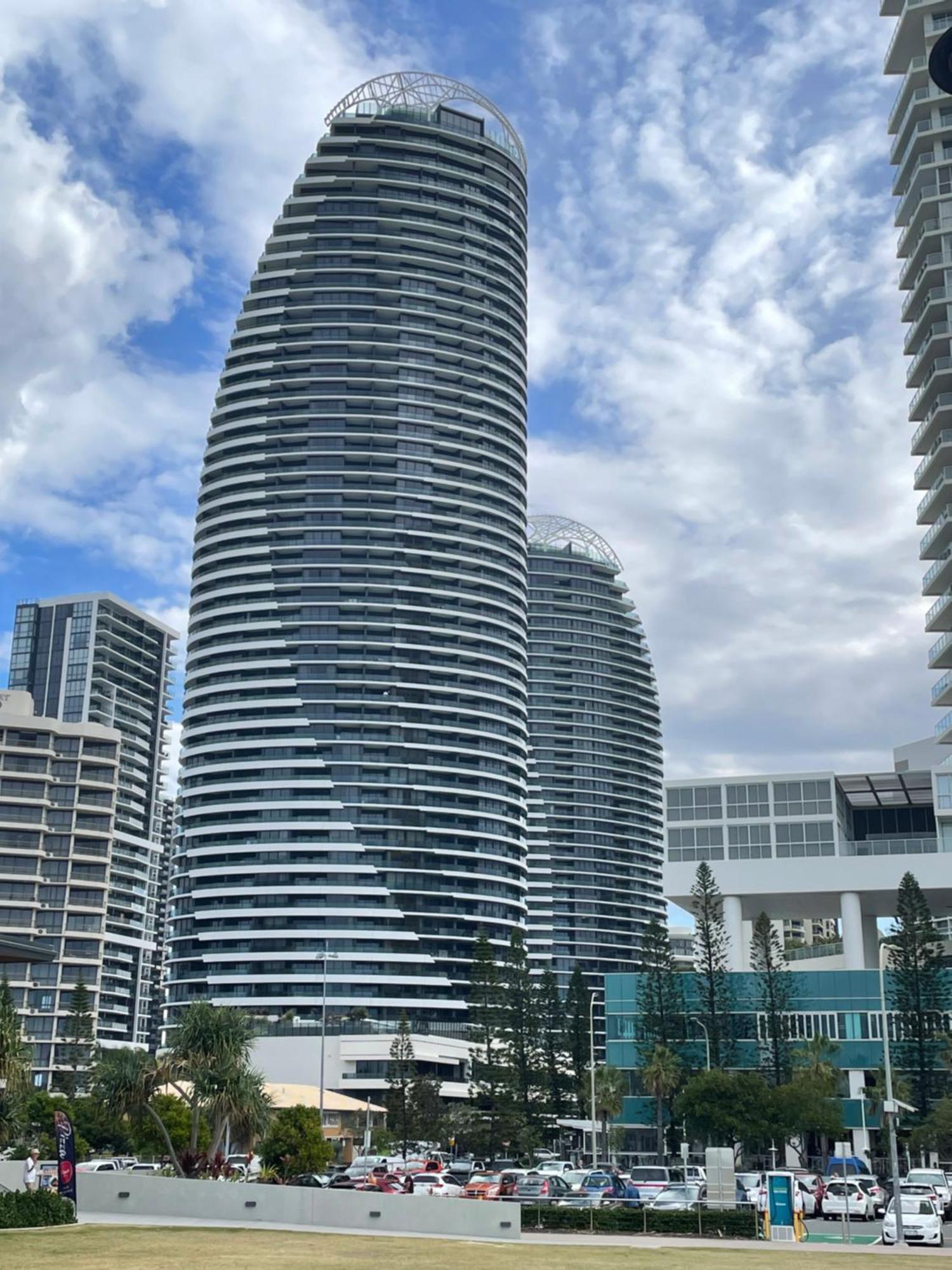 Oracle Broadbeach: Luxurious Sky With Panoramic Views Apartment *