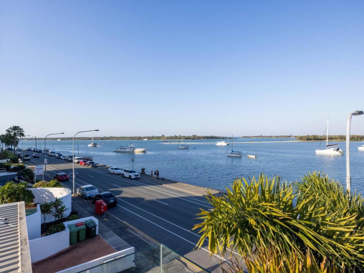Waterfront Stunning Antique 4rms 7beds