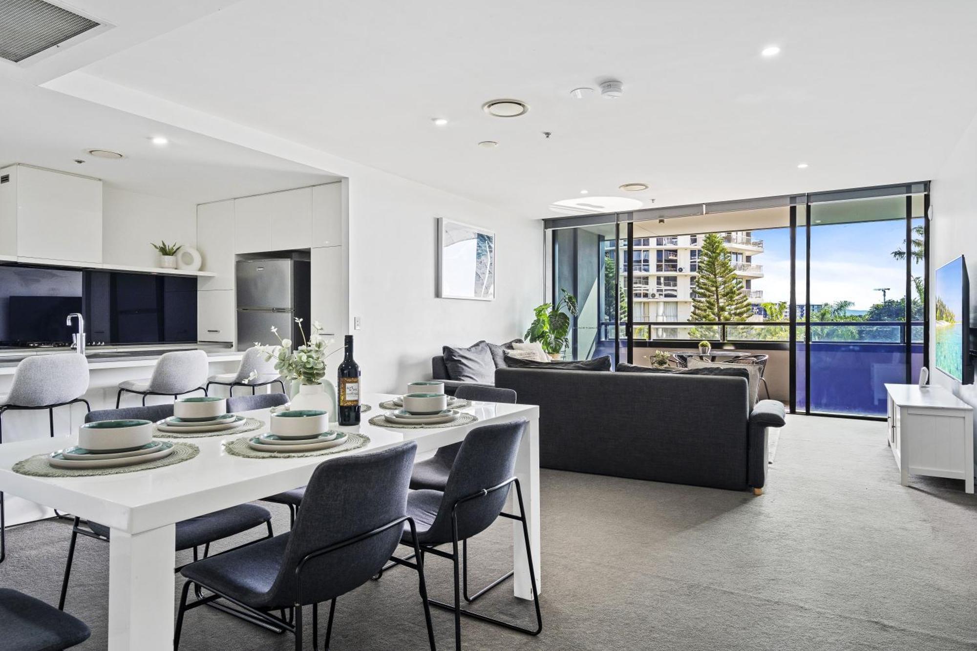 Circle On Cavill Surfers Paradise Mid Week Madness Deal - Q Gold Coast