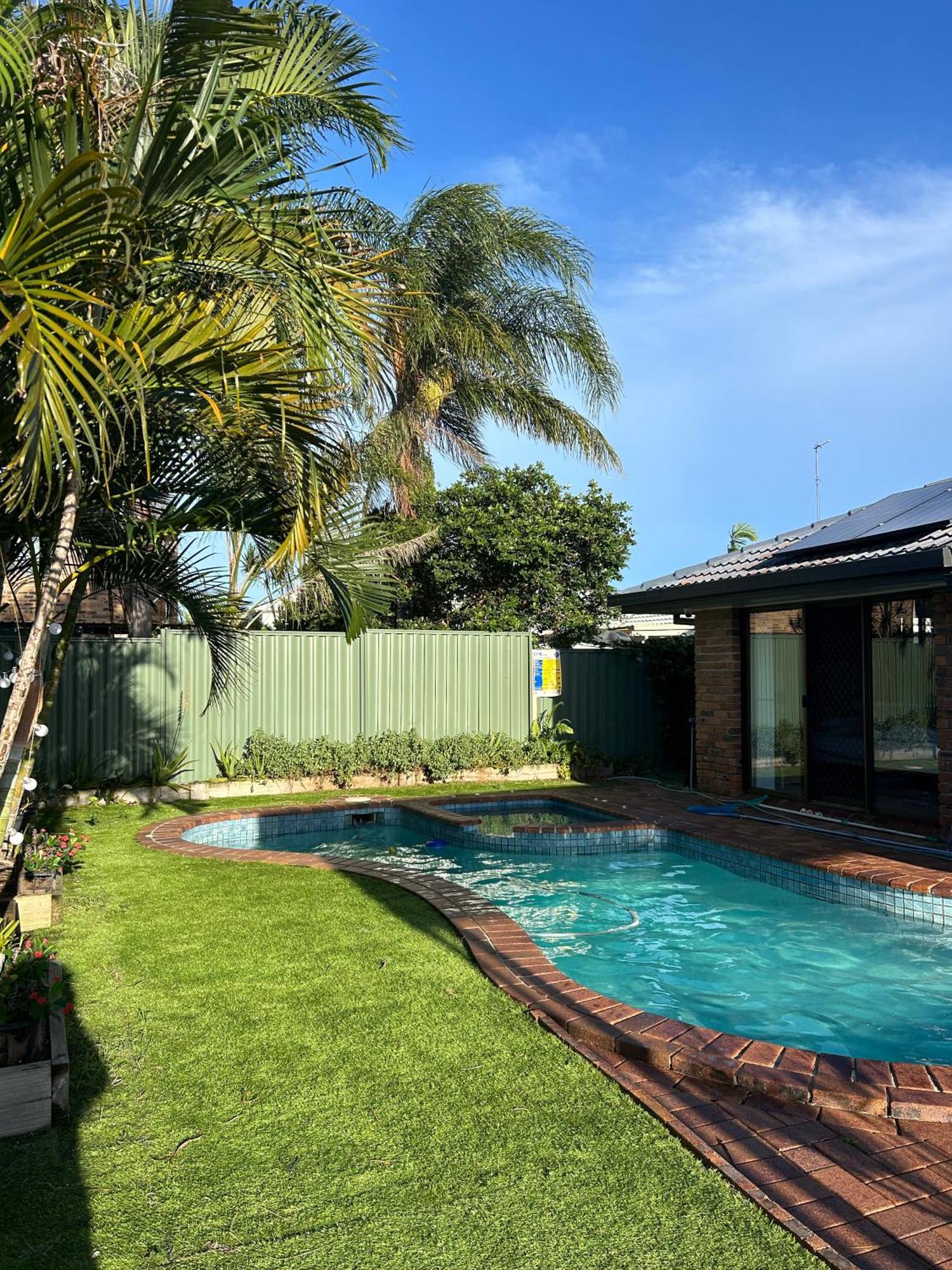 Burleigh Waters Seaside Heaven Gold Coast