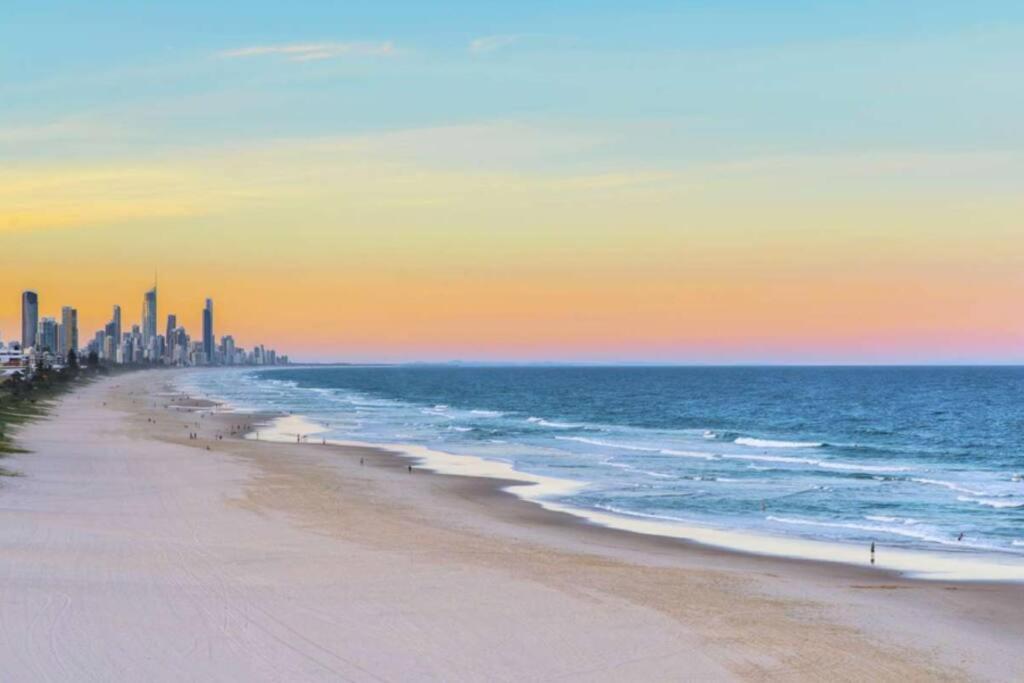 Life - 3 Bedroom Duplex, 80 Steps To Mermaid Apartment Gold Coast
