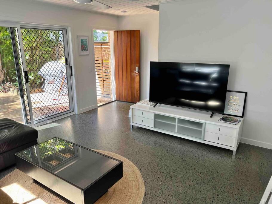 Life - 3 Bedroom Duplex, 80 Steps To Mermaid *