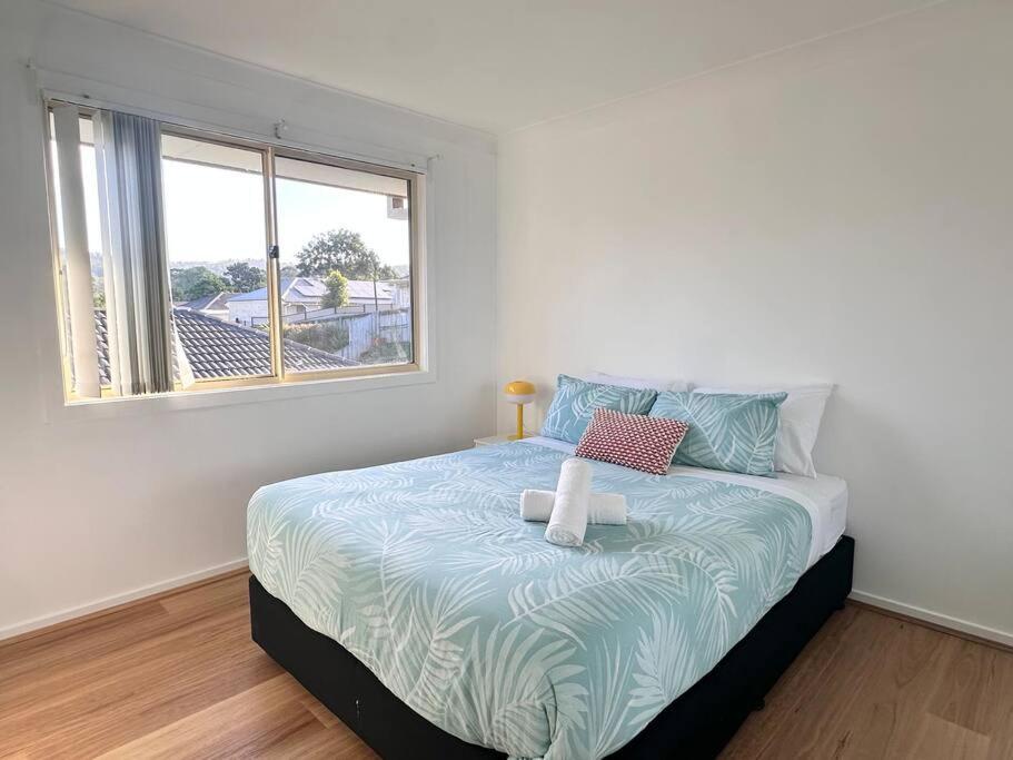 Simple & Peaceful Escape! Entire 4 Bedroom House 10min To Theme Parks *