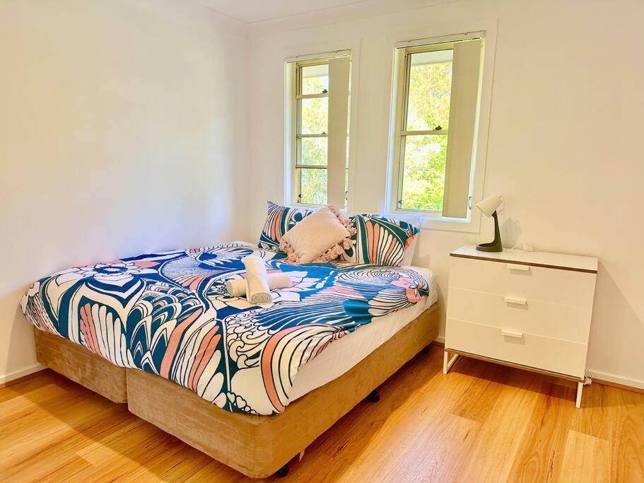 Simple & Peaceful Escape! Entire 4 Bedroom House 10min To Theme Parks Holiday home Gold Coast