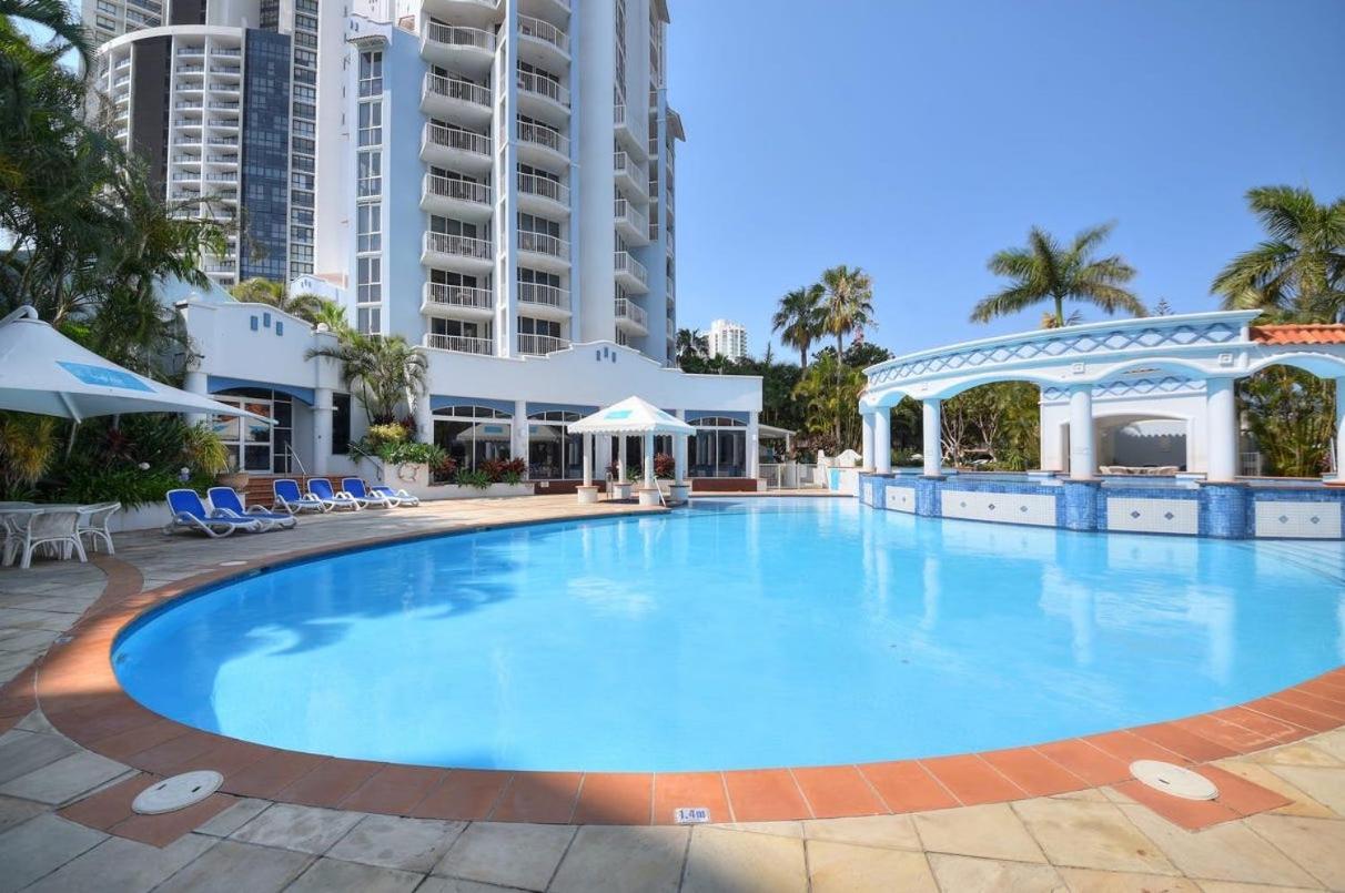 Oceanview In Complex Apartment
