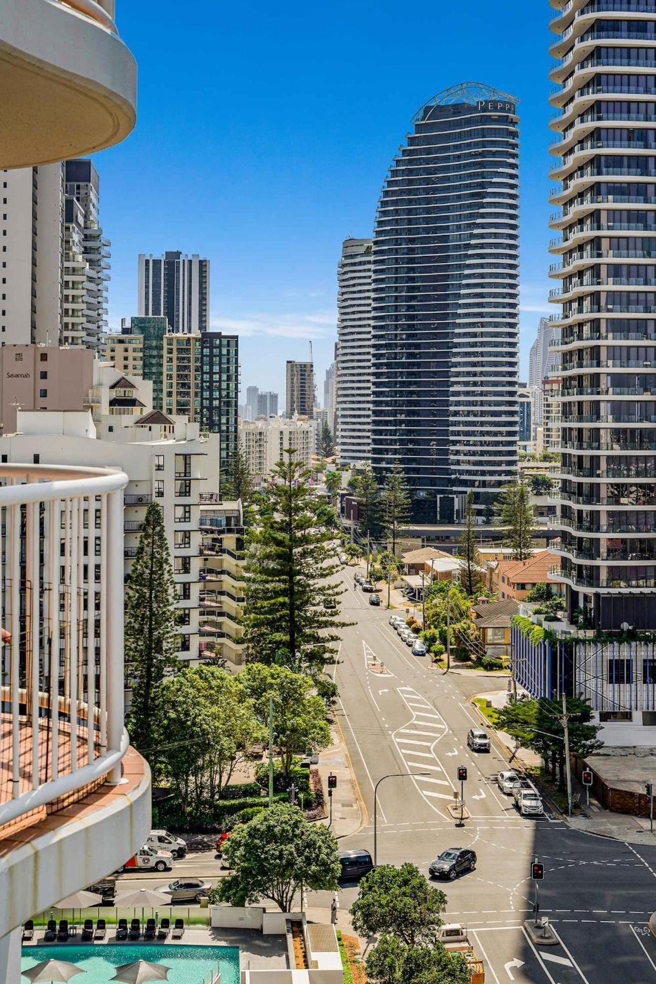 Oceanview In Complex Apartment Gold Coast