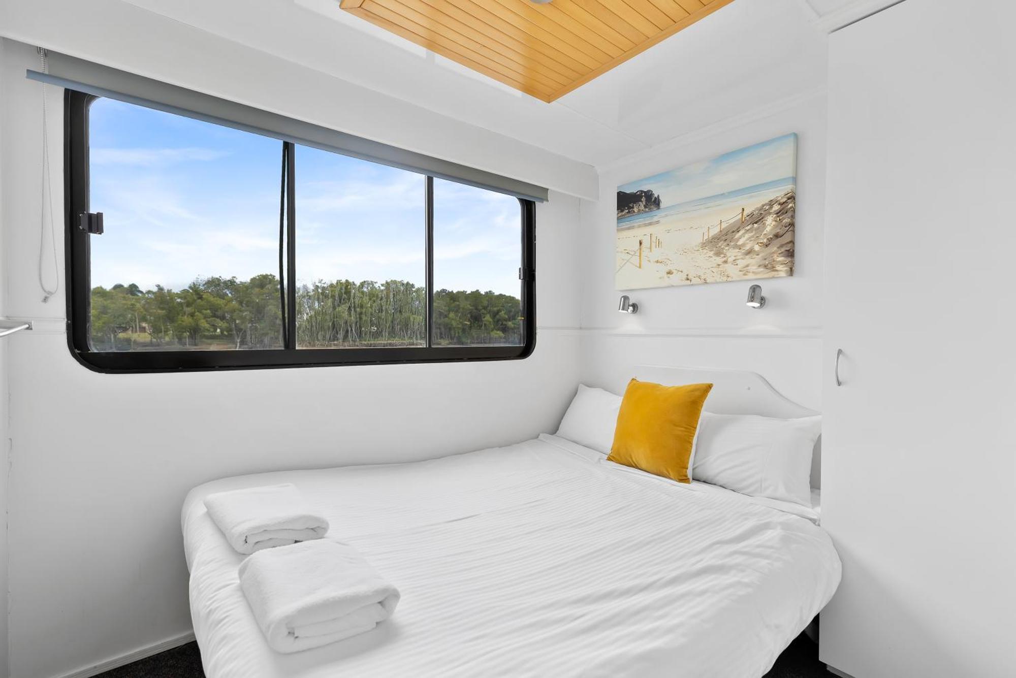Coomera Houseboats Gold Coast