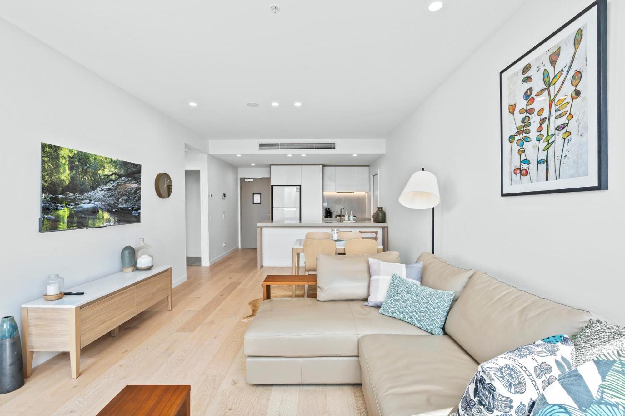 Signature Broadbeach - Gclr