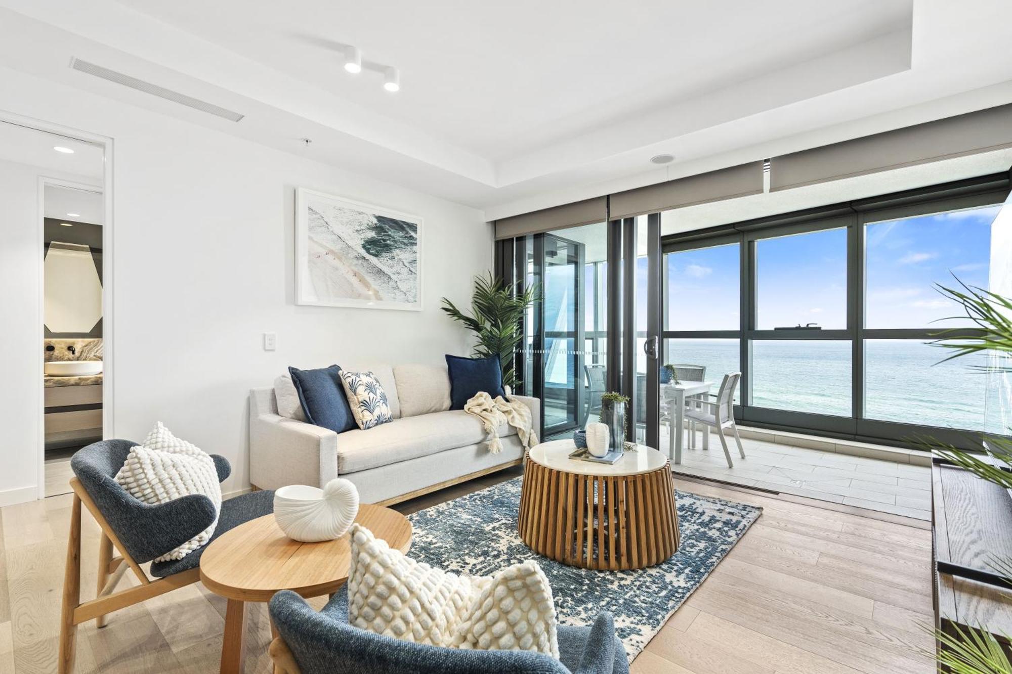 Luxury Units At The Jewel Residences - Q Apartment