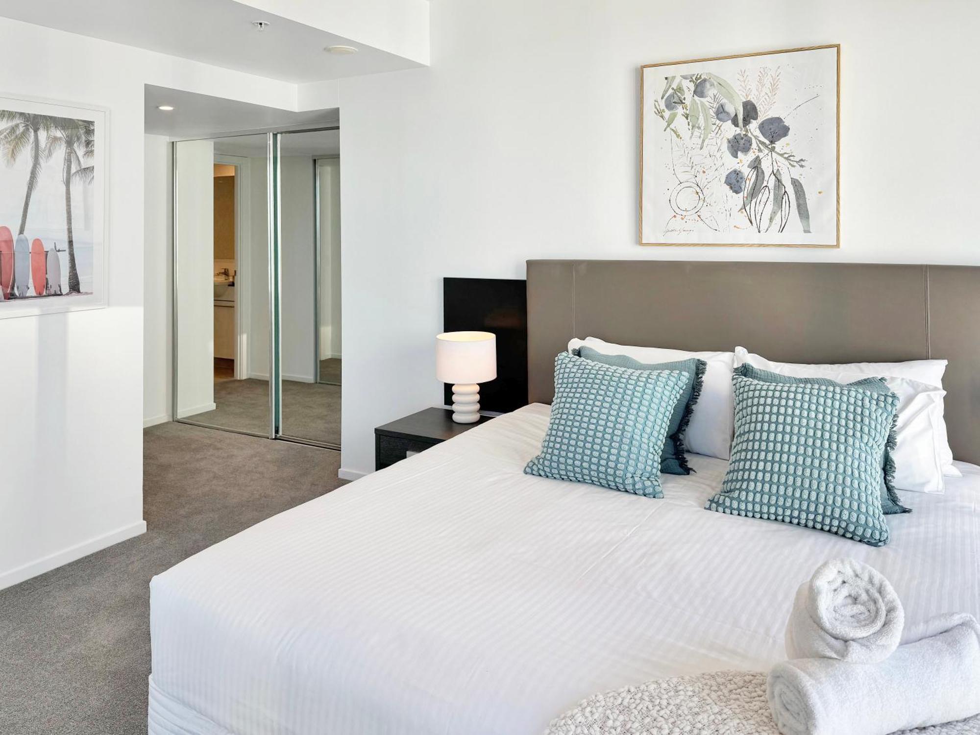 Sierra Grand 15th Floor Ocean Views Parking Apartment