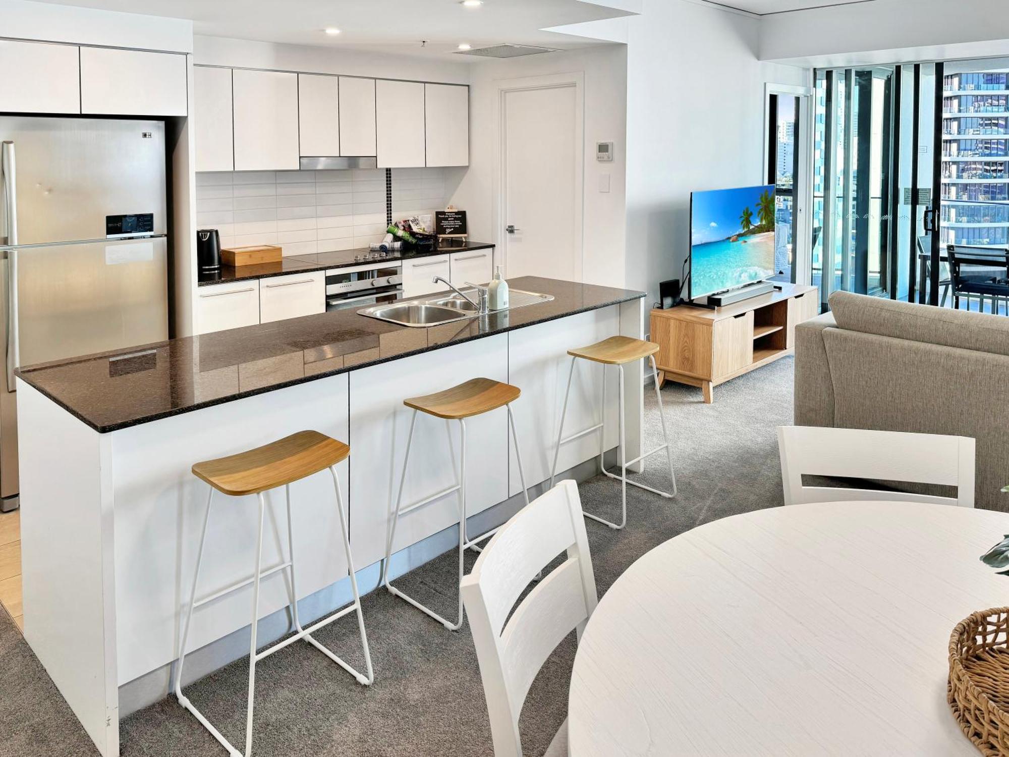 Sierra Grand 15th Floor Ocean Views Parking *