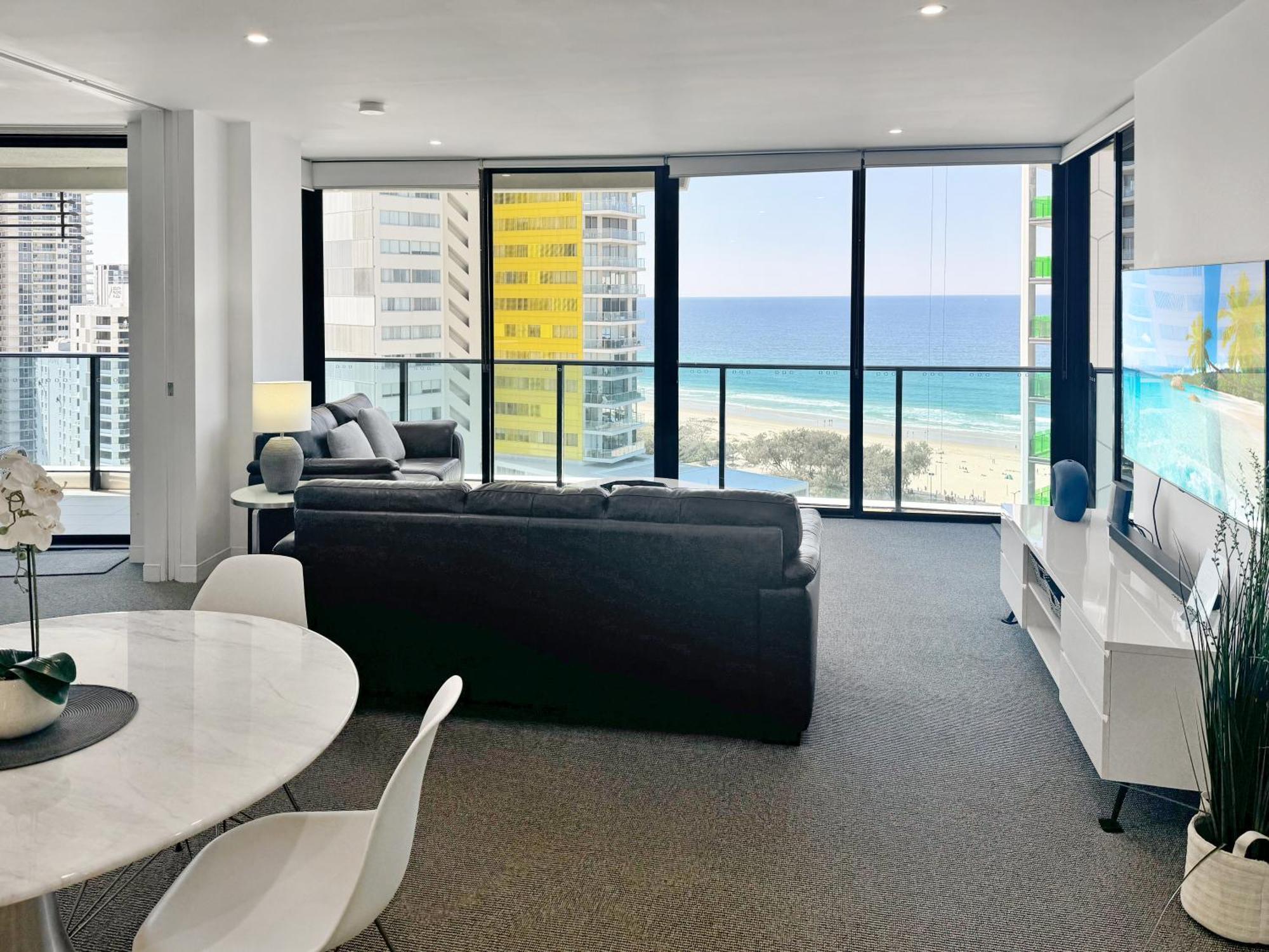 Tower 1 Oracle 16th Floor Stunning Views Apartment *