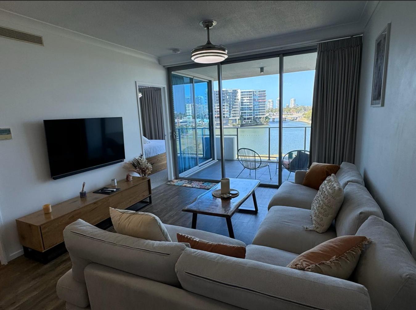 Harbour Quays Hotel