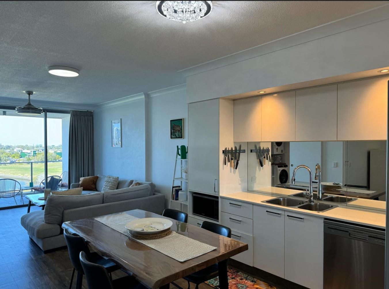 Harbour Quays Hotel 4*