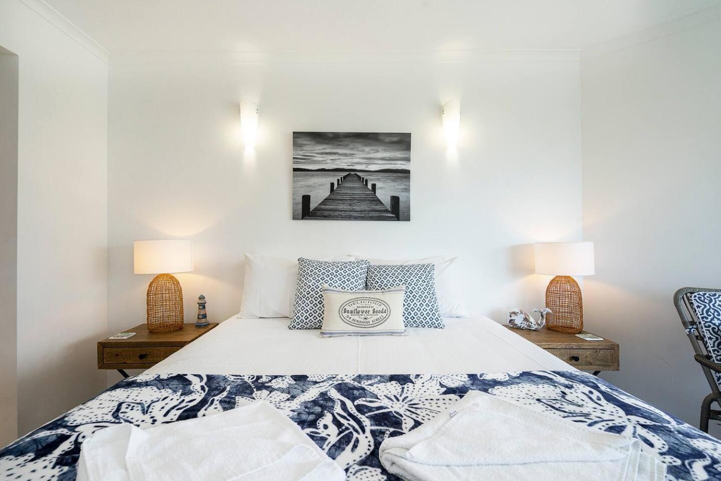 Marks Point - Living In The Heart Of Surfers