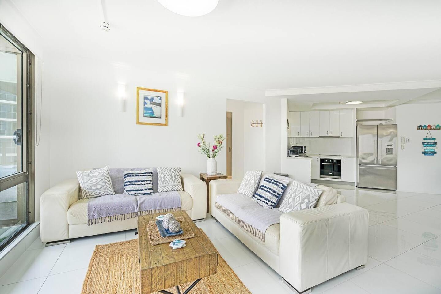 Marks Point - Living In The Heart Of Surfers Apartment Gold Coast