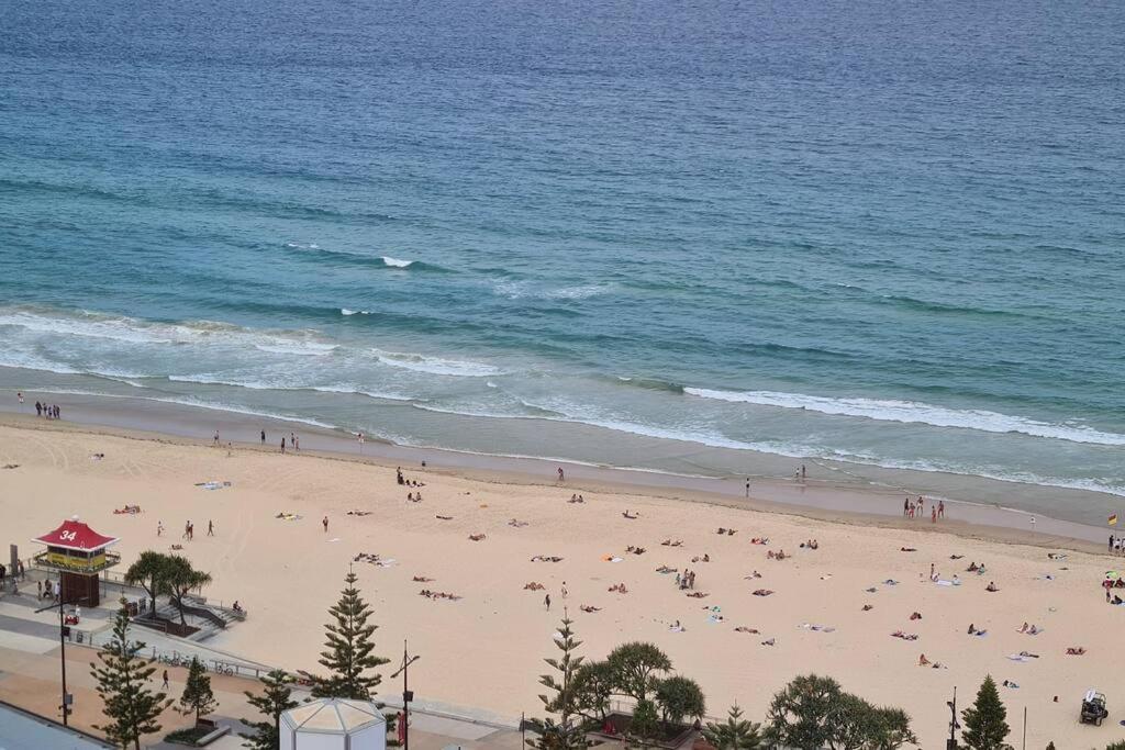 Surfers Paradise Absolute Beachfront With Views, High Level 1br - Ideal For Couples Or 2 Ppl Travelling Together Apartamento *