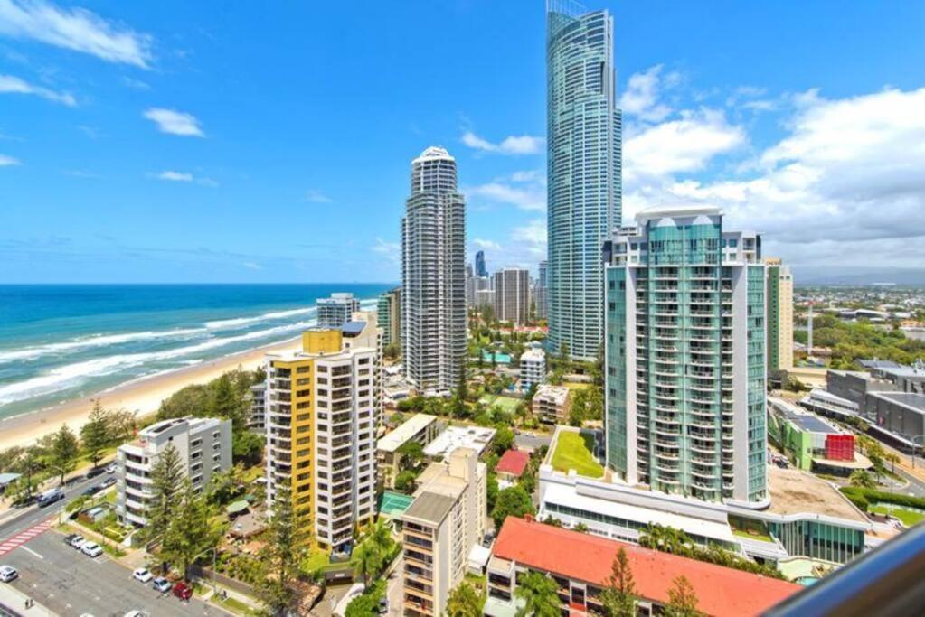 Surfers Paradise Absolute Beachfront With Views, High Level 1br - Ideal For Couples Or 2 Ppl Travelling Together * Gold Coast