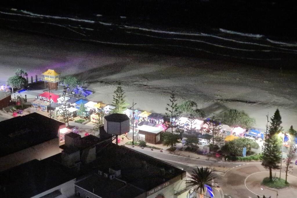 Surfers Paradise Absolute Beachfront With Views, High Level 1br - Ideal For Couples Or 2 Ppl Travelling Together Apartamento *