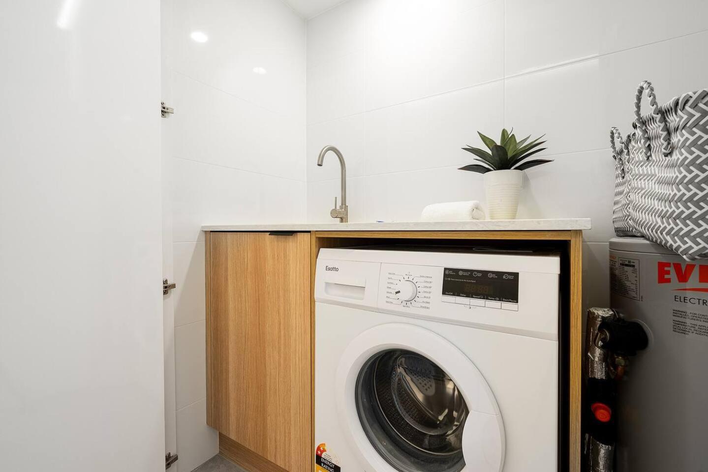 Paradise Bound - And Modern At Surfers Apartamento *