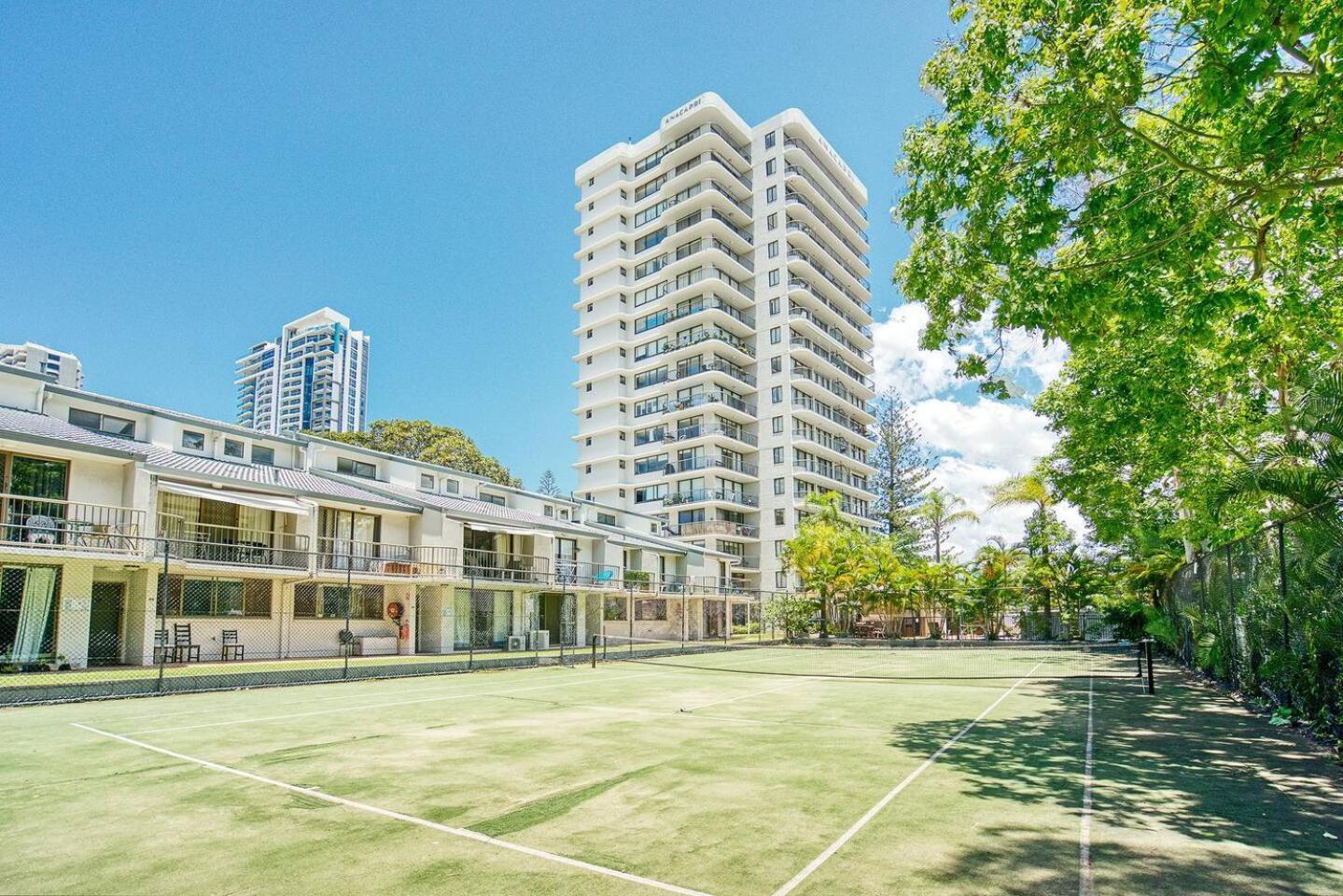 Paradise Bound - And Modern At Surfers *