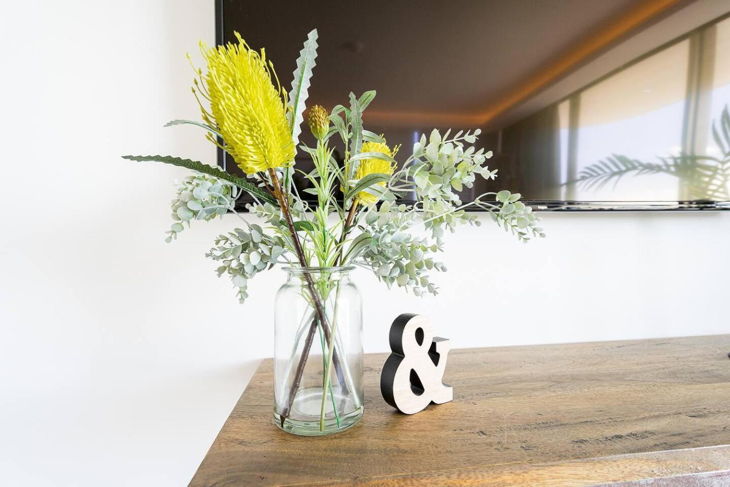 Paradise Bound - And Modern At Surfers Apartamento