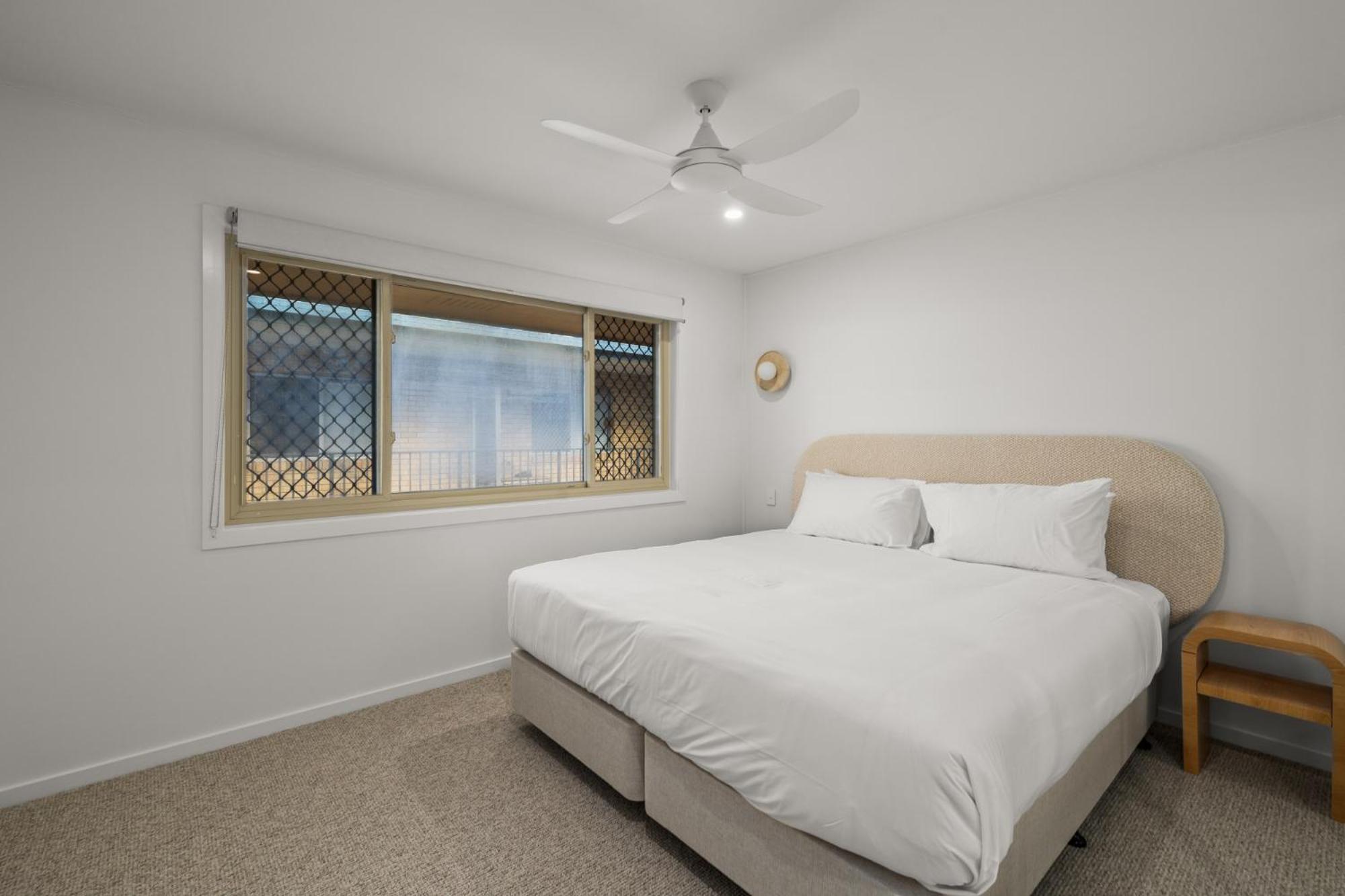 Apartment Sophisticated 2-bed Steps Away From Bilinga
