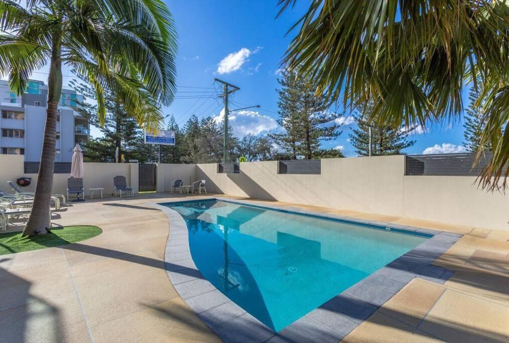 Iconic Burleigh Beachfront, 2 Bedroom Gold Coast