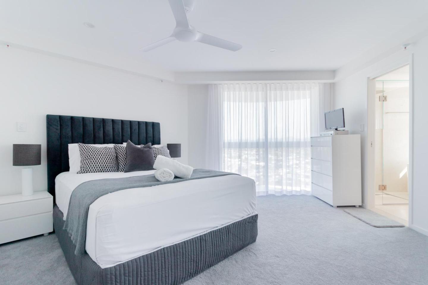 Aparthotel Burleigh Surf 4*