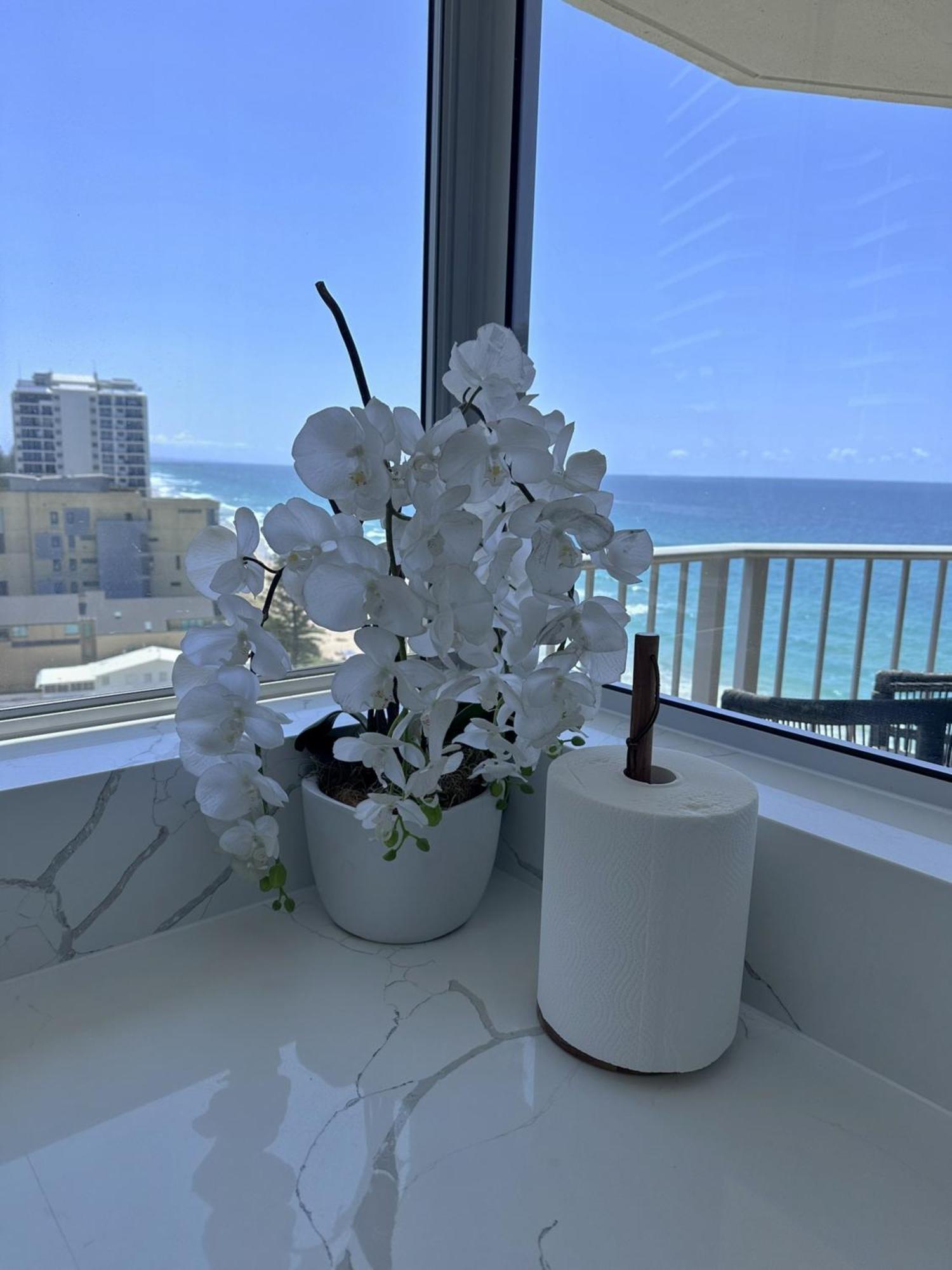 Absolutely Stunning! On The !!! Apartment