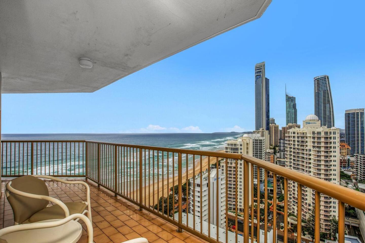 Sky High Beachside Balcony Panorama At Surfers