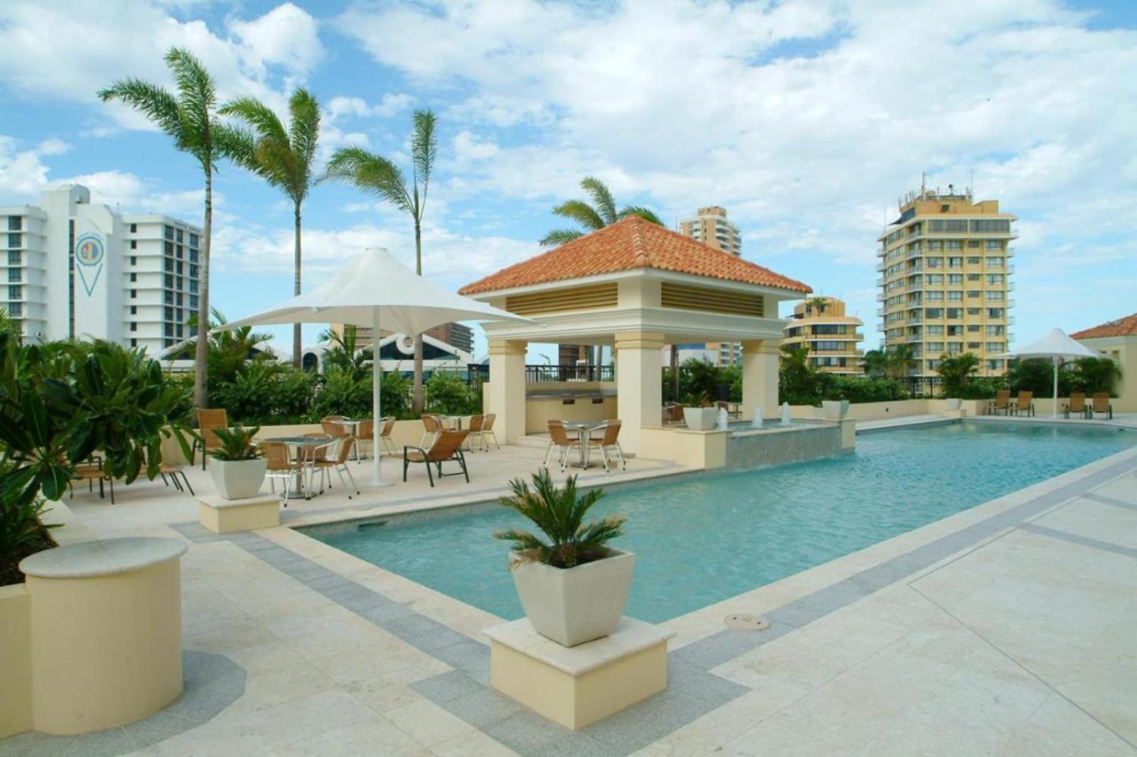 Tropical Luxurious Retreat