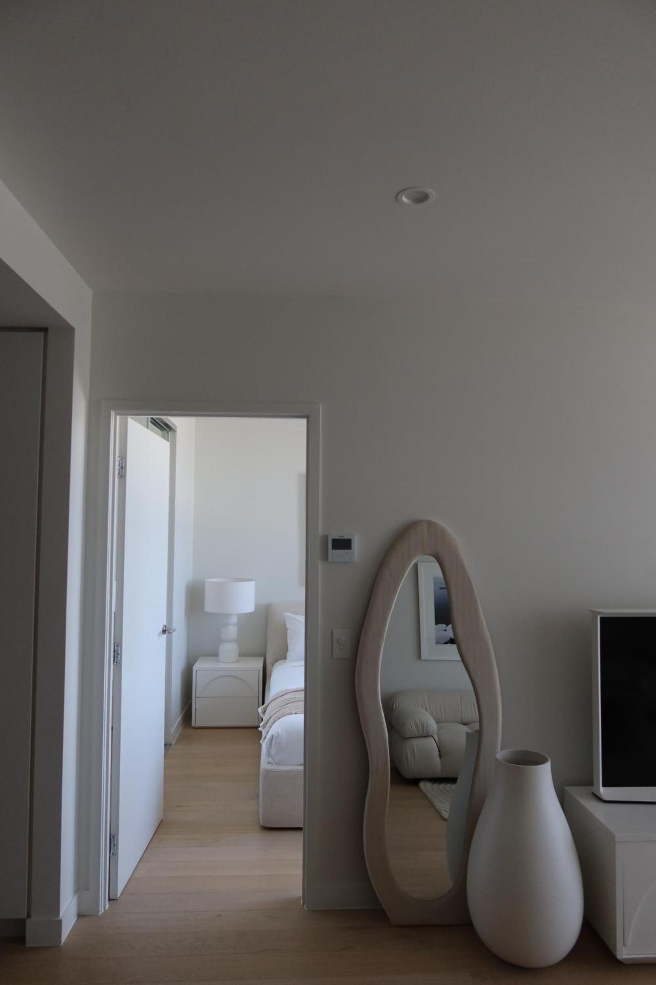 Luxury Palm 1 Bedroom In The Village Gold Coast