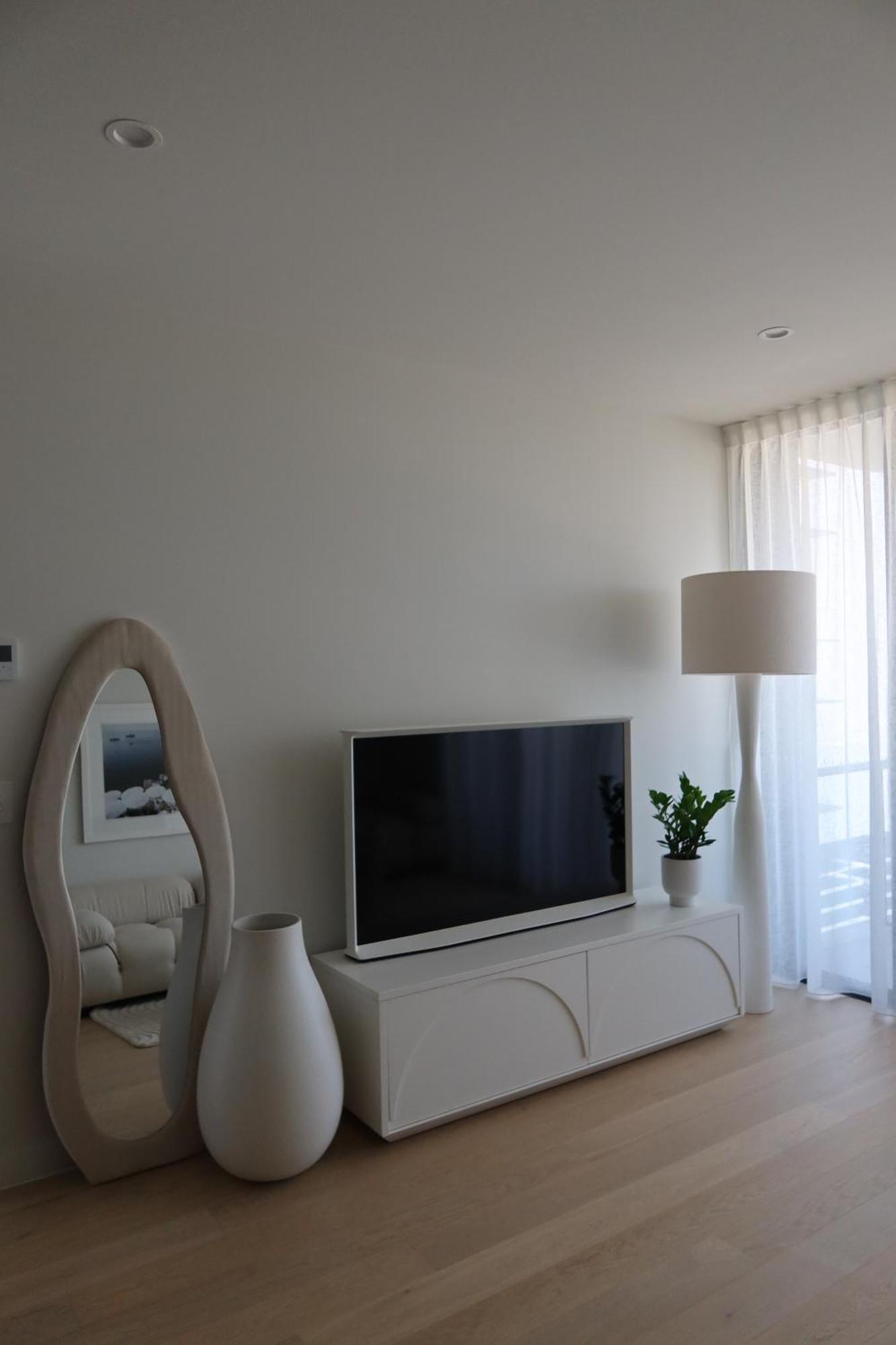 Luxury Palm 1 Bedroom In The Village Apartment *
