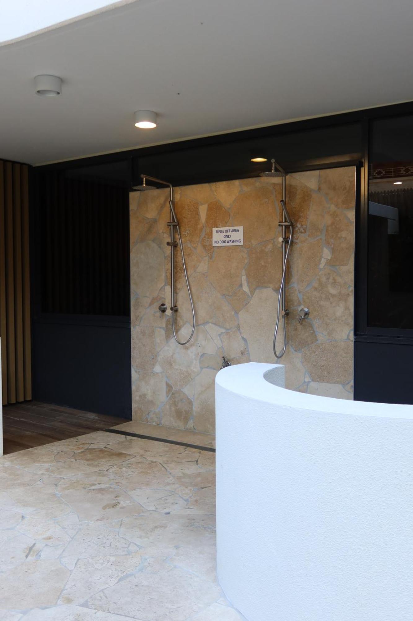 Luxury Palm 1 Bedroom In The Village Gold Coast
