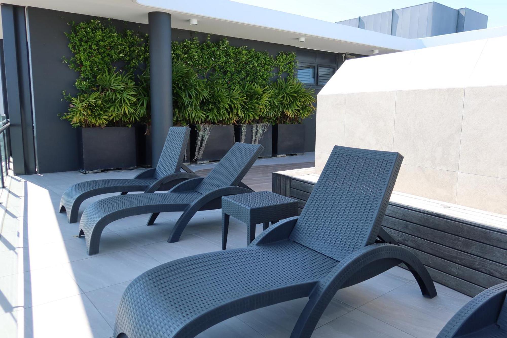 Luxury Palm 1 Bedroom In The Village Apartment Gold Coast