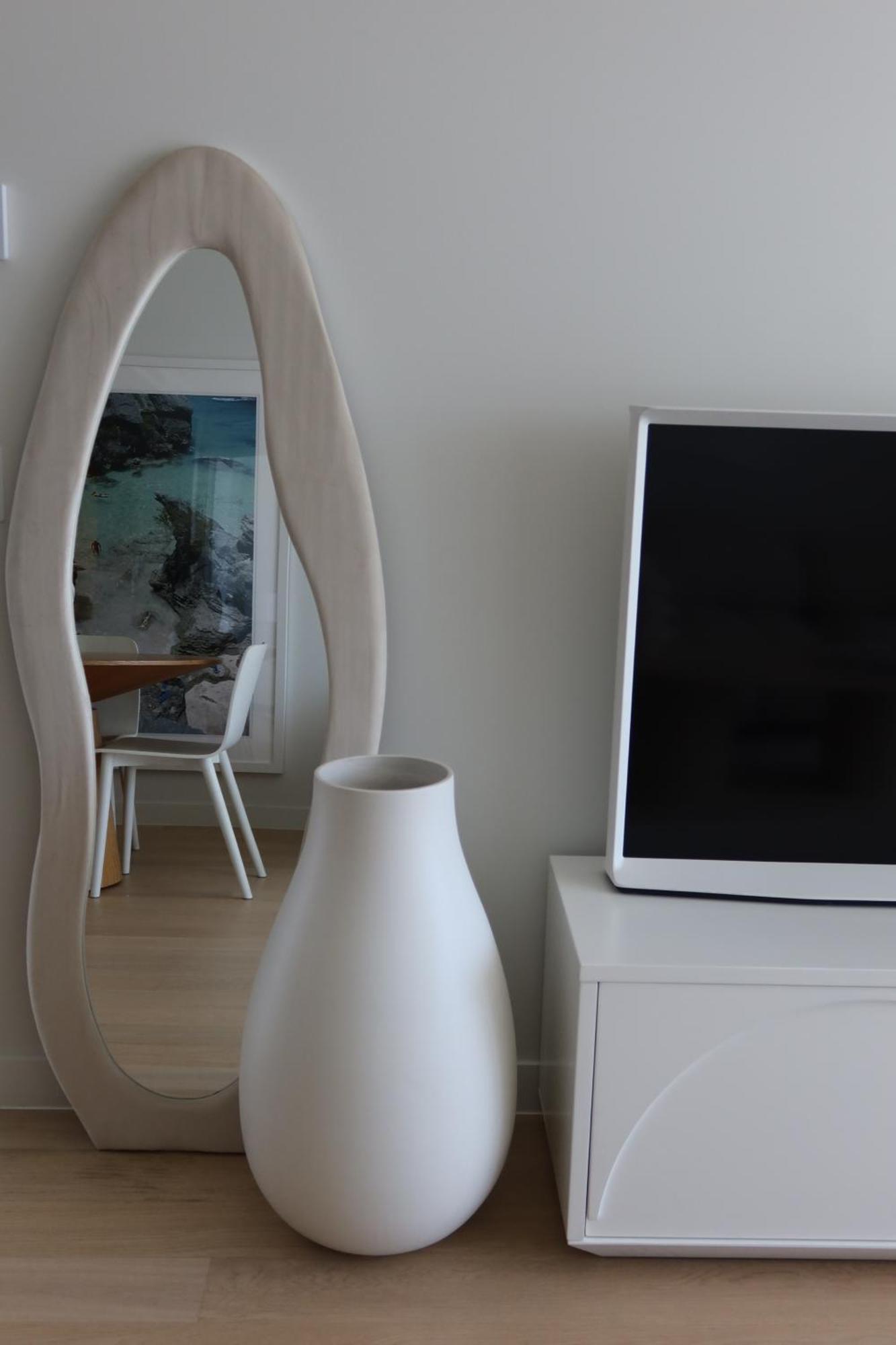Luxury Palm 1 Bedroom In The Village Apartment