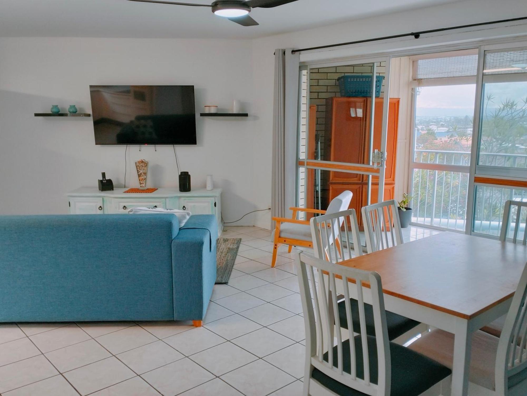 Beach, Bars, Brunch - Burleigh *