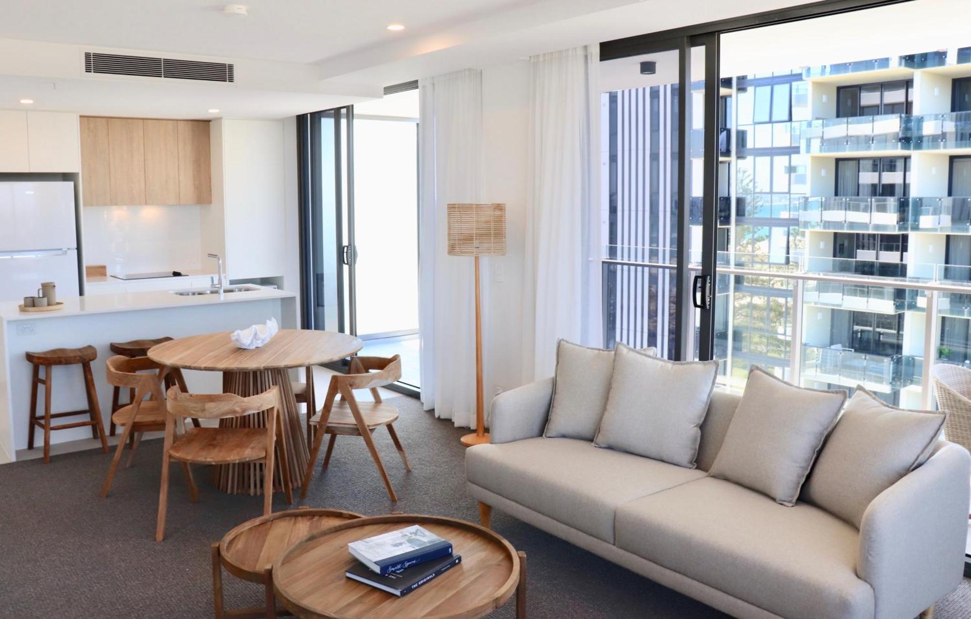 X Kirra * Gold Coast