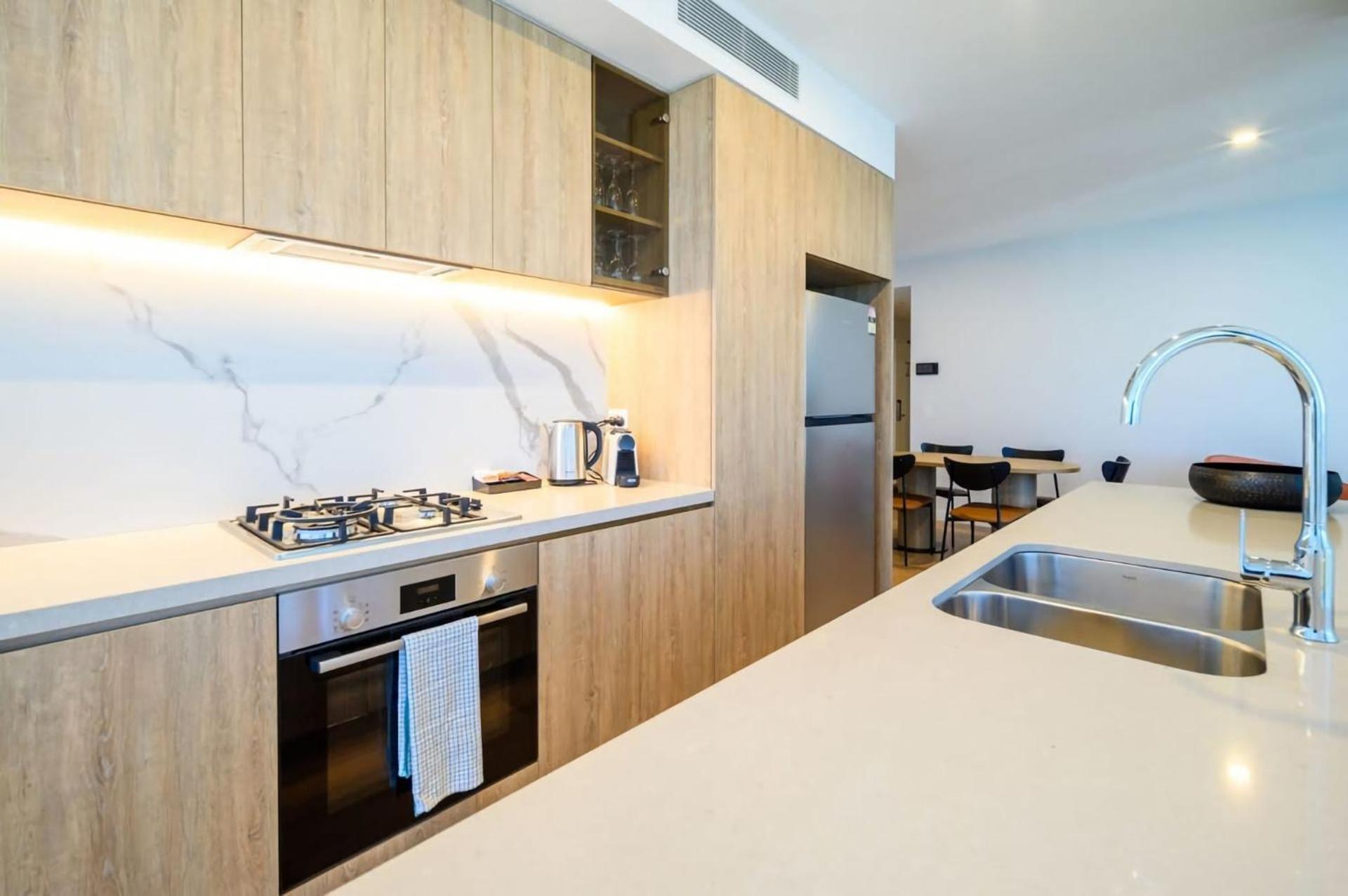Apartment Cloud Nine Retreat Luxe 44th Fl *