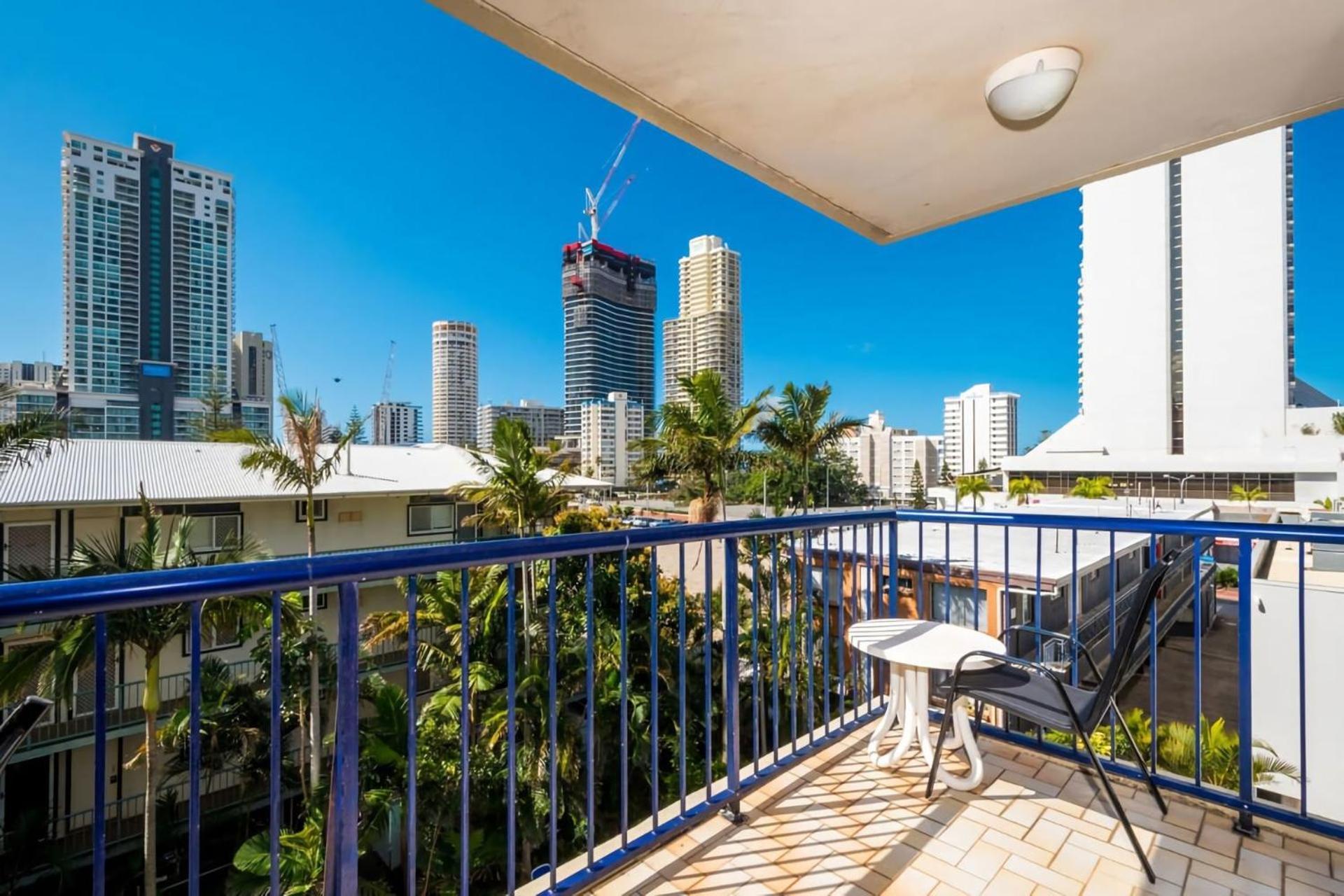 Surfers Escape - 450m To The Apartment Gold Coast