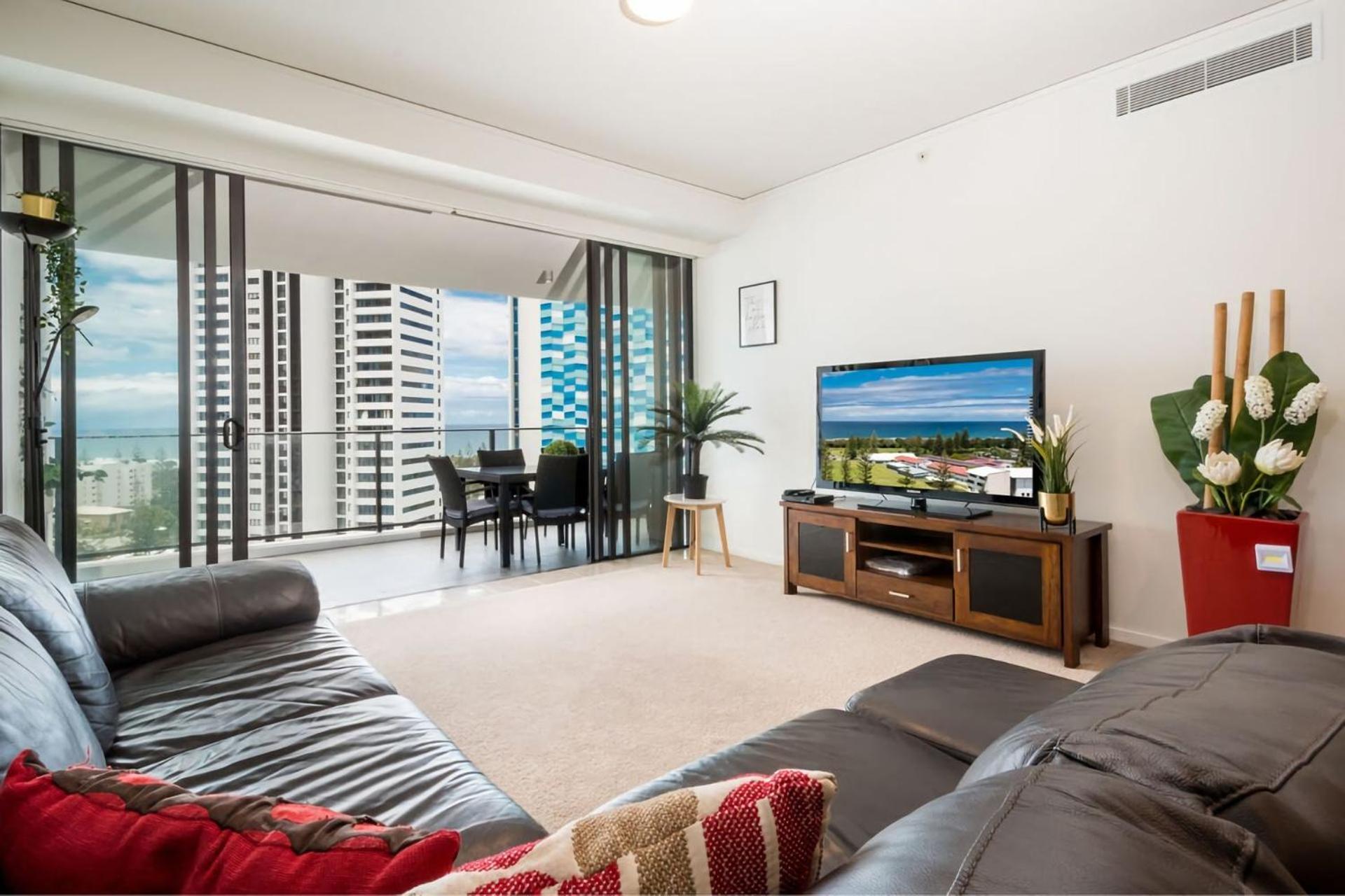 Spectacular Coastal Getaway W Theater Gym Sauna Gold Coast
