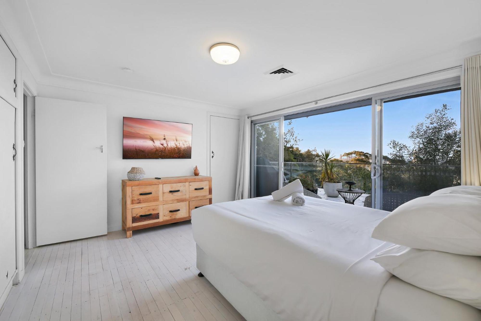 Holiday home Stunning Beachfront 3-bed Haven By Natural Reserve Gold Coast
