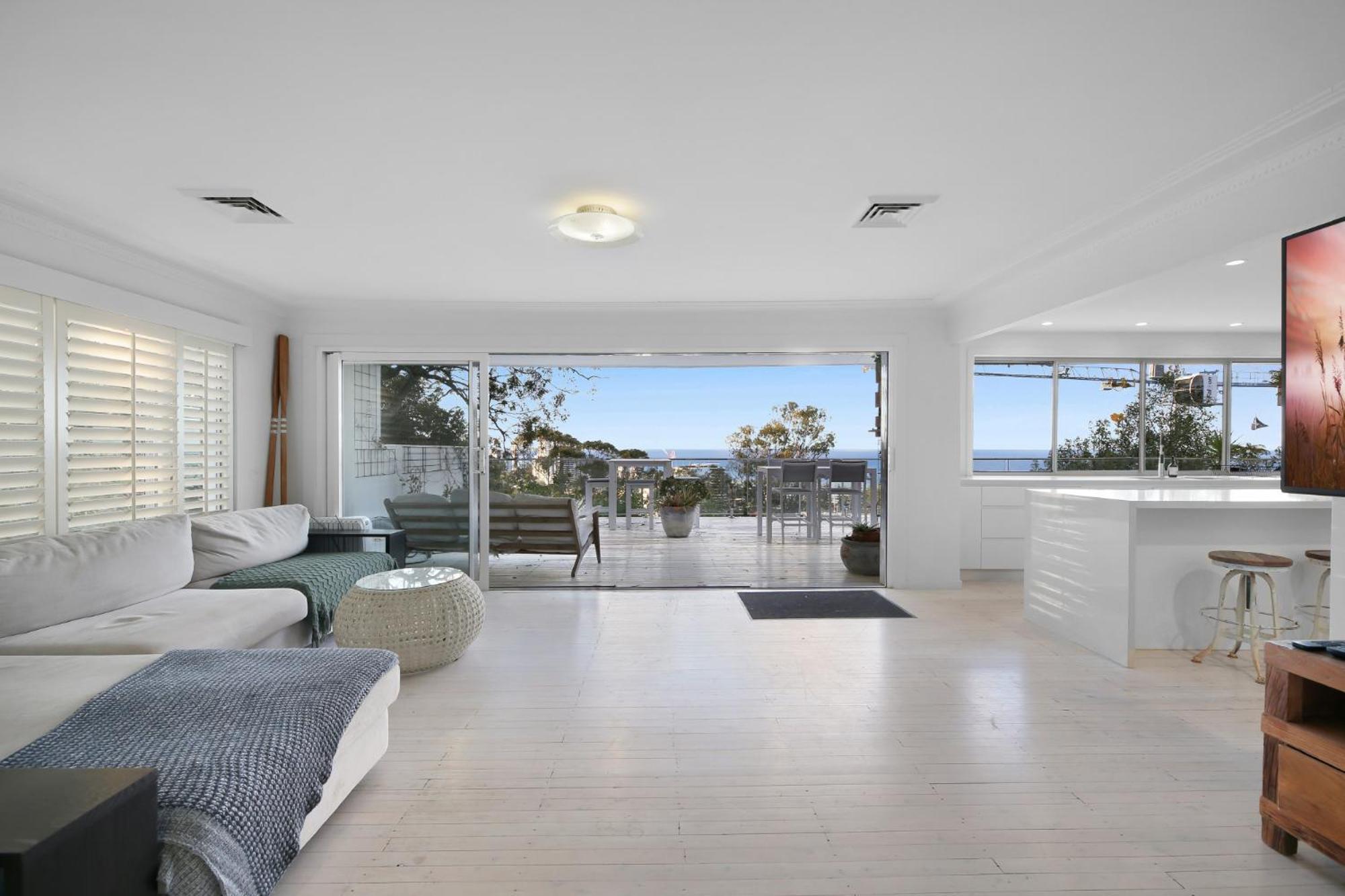 Stunning Beachfront 3-bed Haven By Natural Reserve Holiday home *
