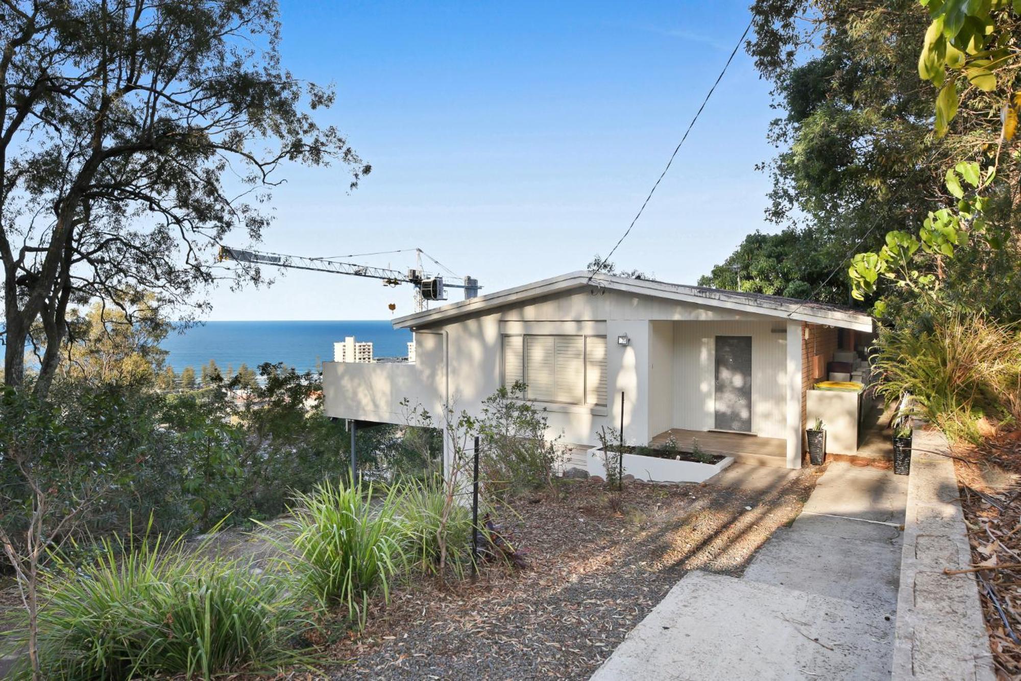 Stunning Beachfront 3-bed Haven By Natural Reserve *