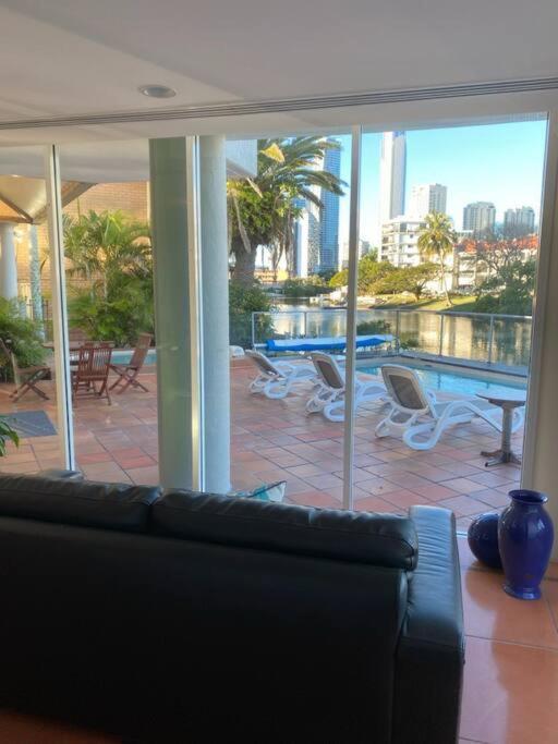 Surfers Paradise Penthouse & Rooftop Plunge Pool Holiday home Gold Coast