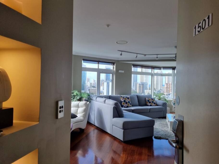 Surfers Paradise Penthouse & Rooftop Plunge Pool Holiday home
