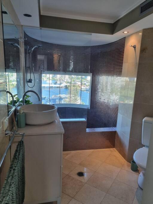Surfers Paradise Penthouse & Rooftop Plunge Pool Holiday home