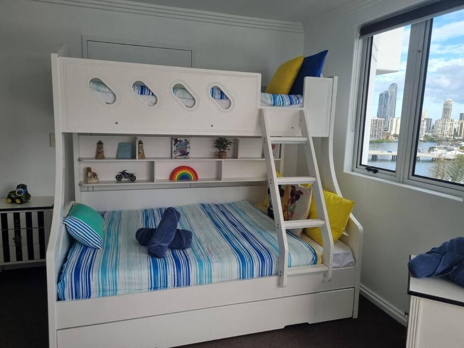 Surfers Paradise Penthouse & Rooftop Plunge Pool Gold Coast